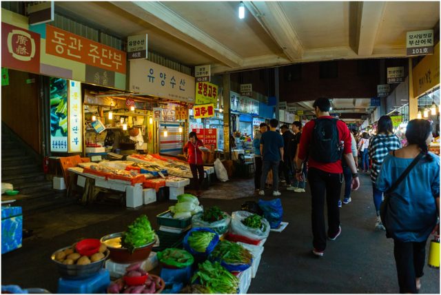Soeul, South Korea, scenes, street scenes, food, street food, hanok village, temples